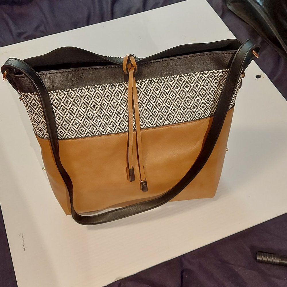 Gorgeous shoulder bag